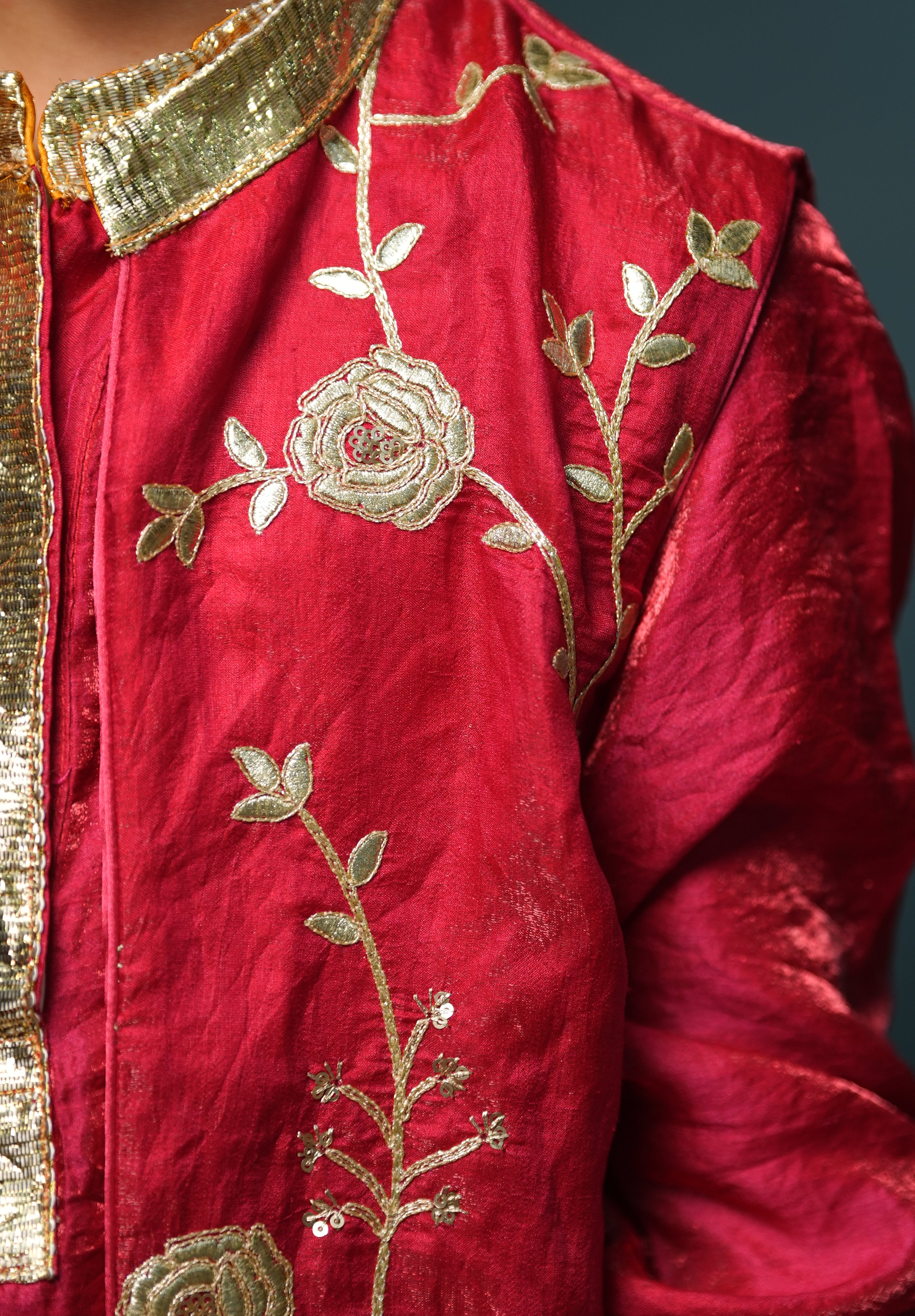 Gulnaar Kurta-Koti Set